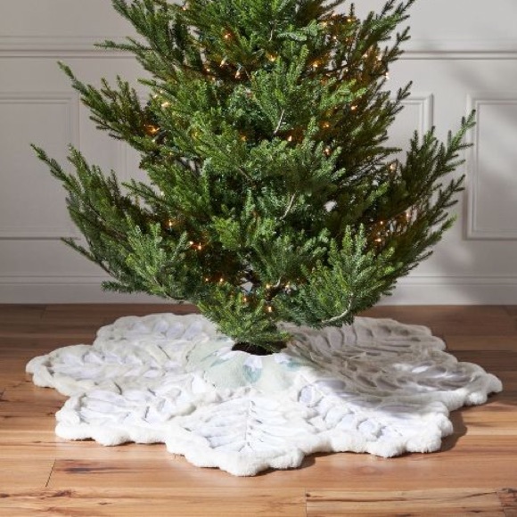 Anthropologie Other - Faux Fur Snowflake Tree skirt